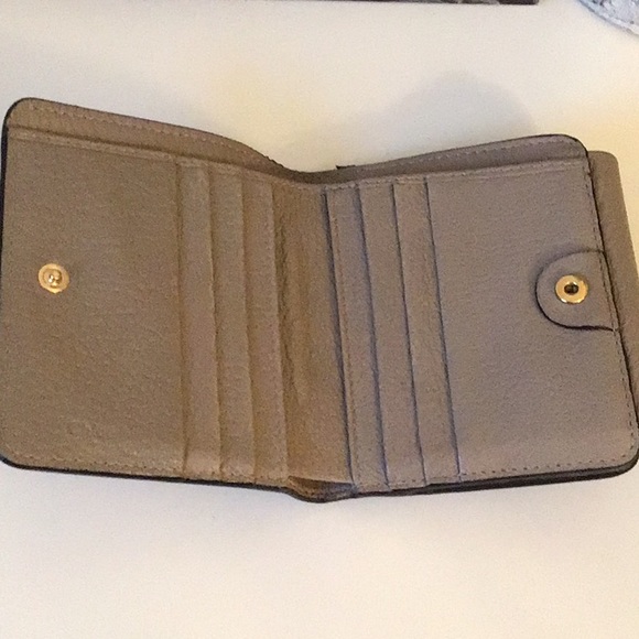 Chloe Grained Lambskin Drew Wallet - Picture 3 of 14